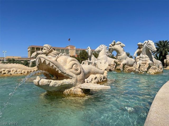 9101 Alta Drive 204, Las Vegas, NV 89145