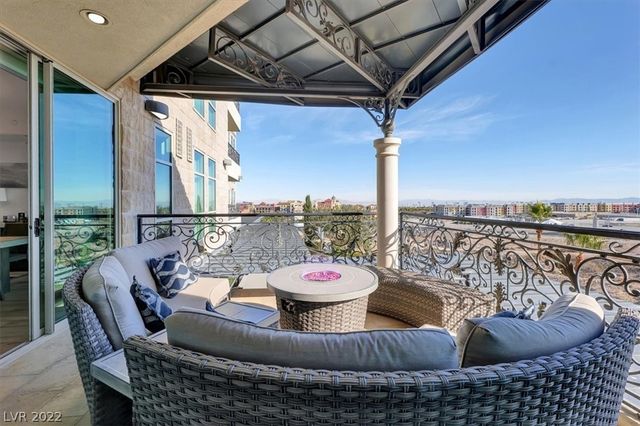 9101 Alta Drive 204, Las Vegas, NV 89145