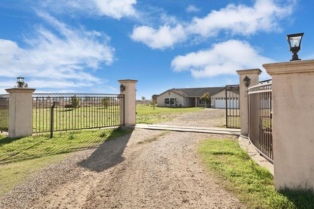 12828 Atkinson Rd, Lodi, CA 95240