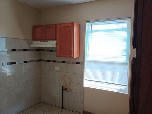 6541 S Artesian Avenue, Chicago, IL 60629
