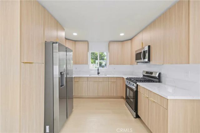 28201 Hot Springs, Canyon Country, CA 91351