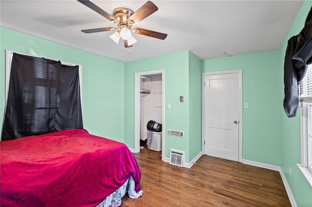 7622 Sni -A- Bar Road, Kansas City, MO 64129