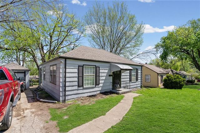 7622 Sni -A- Bar Road, Kansas City, MO 64129