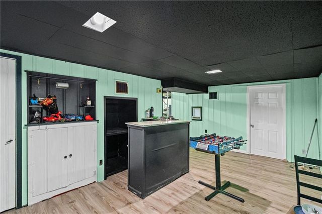 7622 Sni -A- Bar Road, Kansas City, MO 64129