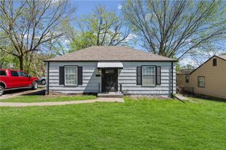 7622 Sni -A- Bar Road, Kansas City, MO 64129