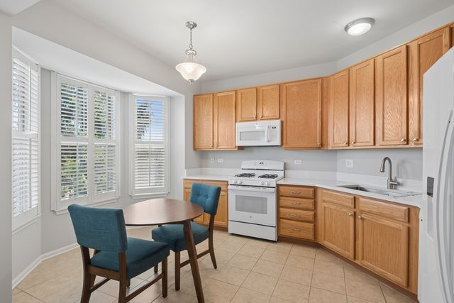 660 Prestwick Lane 507, Wheeling, IL 60090