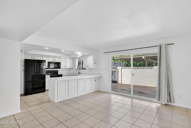 8548 E Mcdonald Drive, Scottsdale, AZ 85250