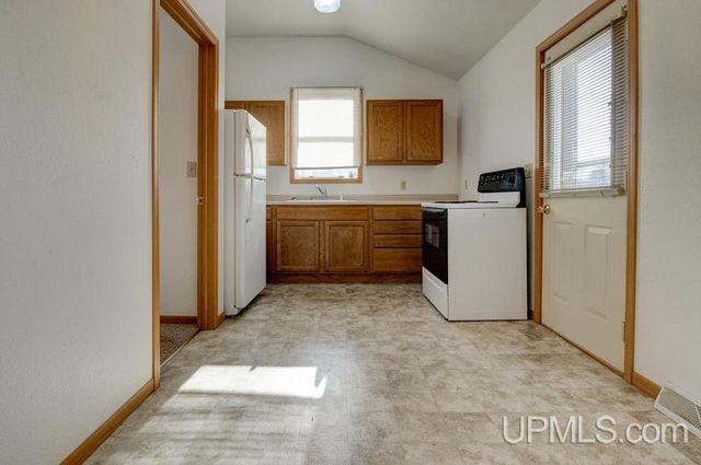 S219 School Street, Stephenson, MI 49887