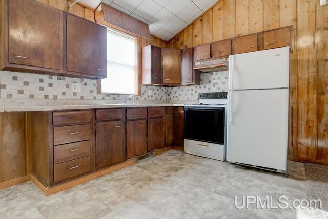 S219 School Street, Stephenson, MI 49887