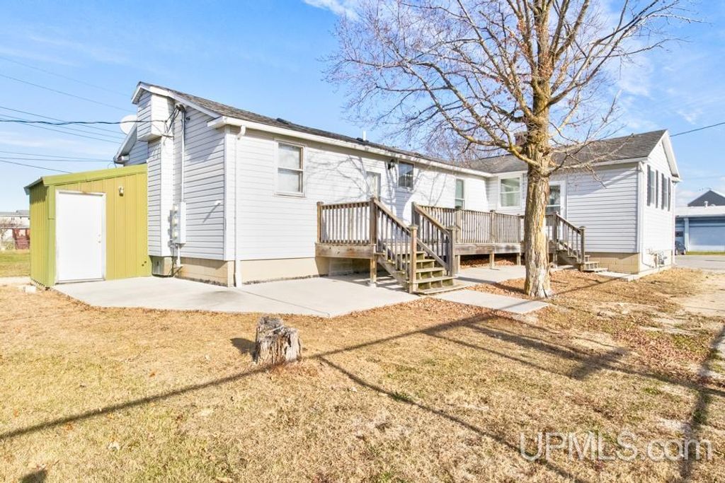 S219 School Street, Stephenson, MI 49887