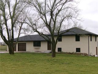 62 Walnut Street, Garden City, MO 64747