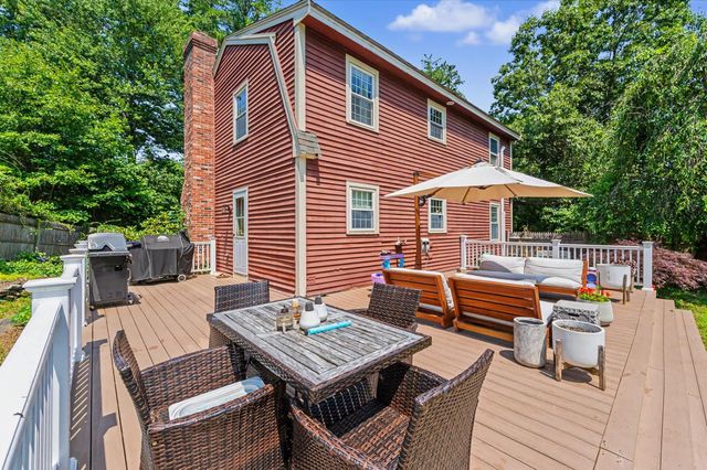122 Fordway Extension, Derry, NH 03038