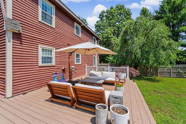 122 Fordway Extension, Derry, NH 03038