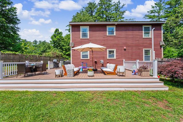 122 Fordway Extension, Derry, NH 03038