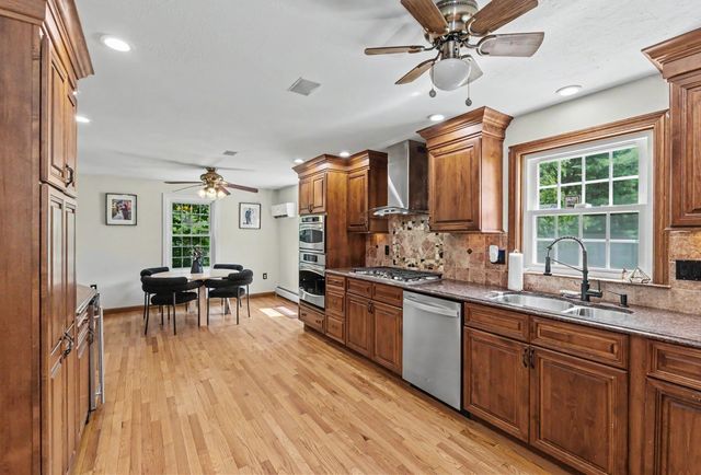 122 Fordway Extension, Derry, NH 03038