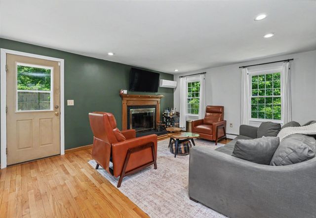 122 Fordway Extension, Derry, NH 03038