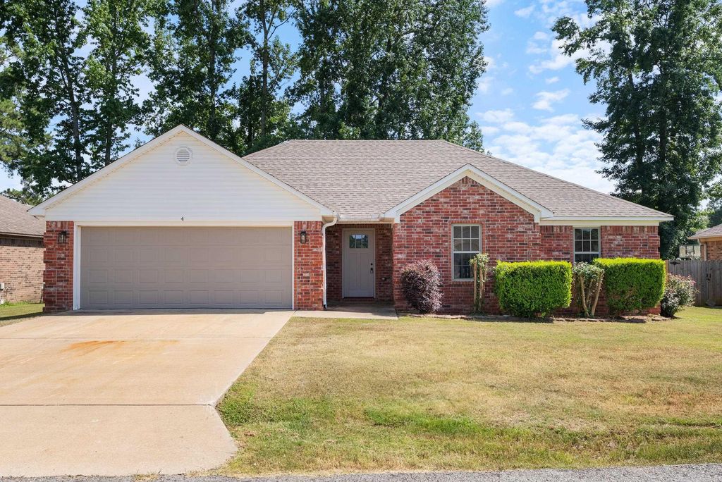 4 Bishop Lane, Conway, AR 72032