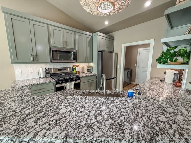 25094 S 519 Road, Park Hill, OK 74451