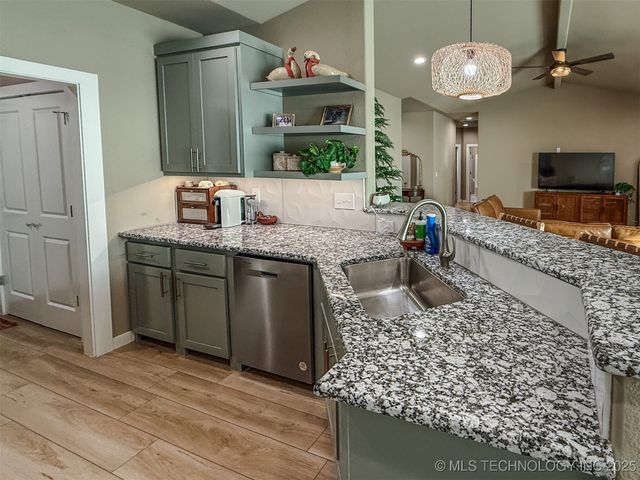 25094 S 519 Road, Park Hill, OK 74451