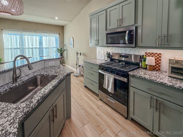 25094 S 519 Road, Park Hill, OK 74451