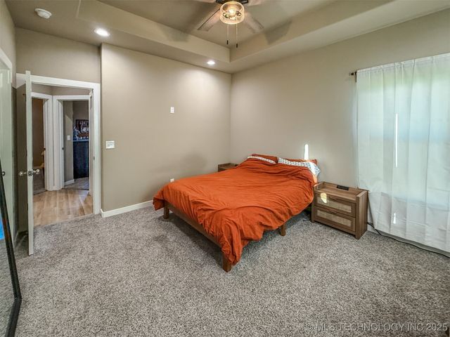 25094 S 519 Road, Park Hill, OK 74451