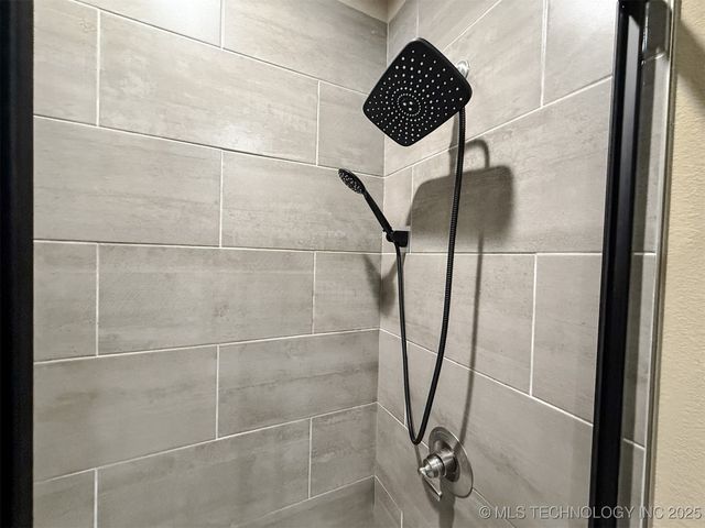 25094 S 519 Road, Park Hill, OK 74451