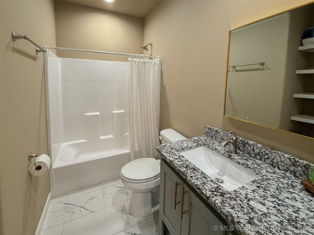 25094 S 519 Road, Park Hill, OK 74451