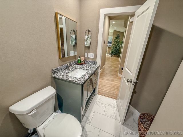 25094 S 519 Road, Park Hill, OK 74451