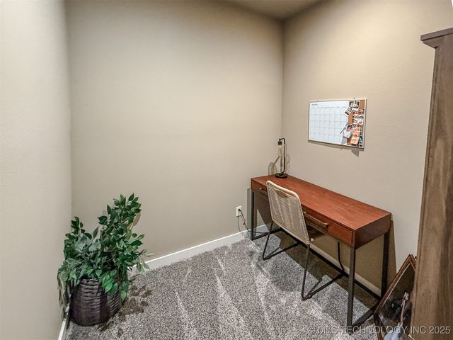 25094 S 519 Road, Park Hill, OK 74451