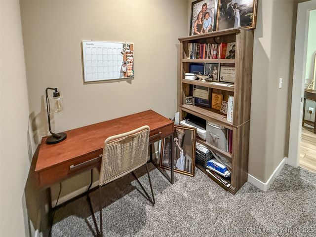 25094 S 519 Road, Park Hill, OK 74451