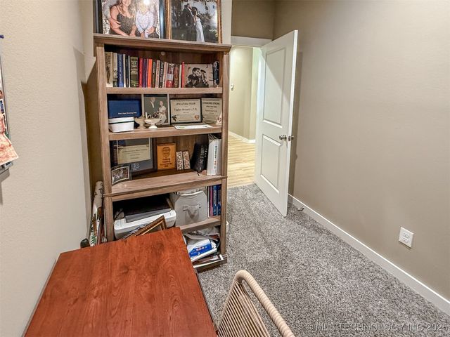 25094 S 519 Road, Park Hill, OK 74451