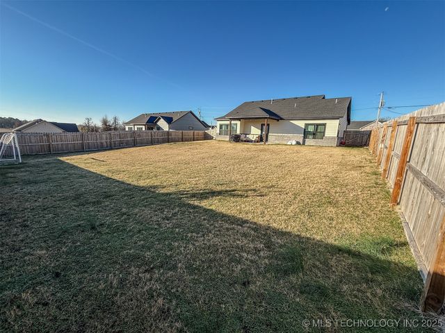 25094 S 519 Road, Park Hill, OK 74451