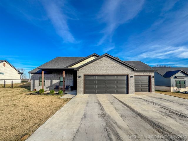 25094 S 519 Road, Park Hill, OK 74451