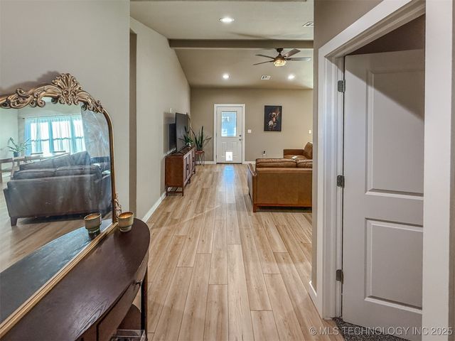 25094 S 519 Road, Park Hill, OK 74451