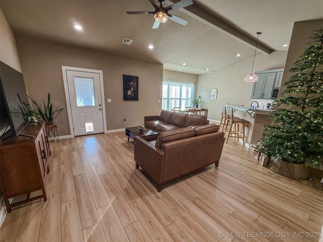 25094 S 519 Road, Park Hill, OK 74451