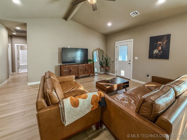 25094 S 519 Road, Park Hill, OK 74451