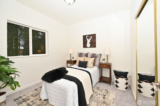 832 NE 202nd Street, Shoreline, WA 98155