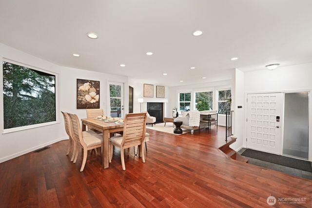 832 NE 202nd Street, Shoreline, WA 98155