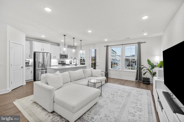 43255 FARRINGDON SQ, Ashburn, VA 20148