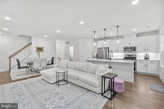 43255 FARRINGDON SQ, Ashburn, VA 20148