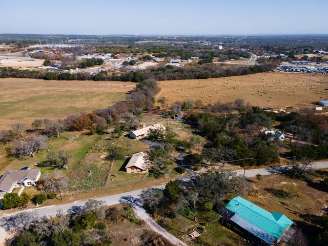 1003 N Ridge St, Lampasas, TX 76550