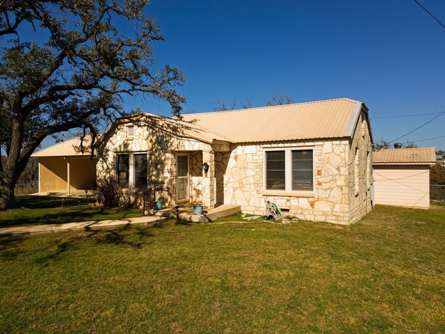 1003 N Ridge St, Lampasas, TX 76550