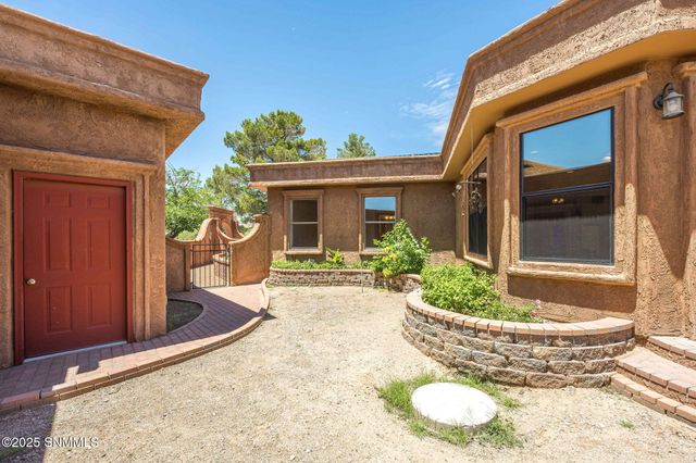 4216 Winchester, Las Cruces, NM 88011