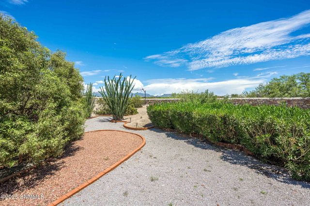 4216 Winchester, Las Cruces, NM 88011