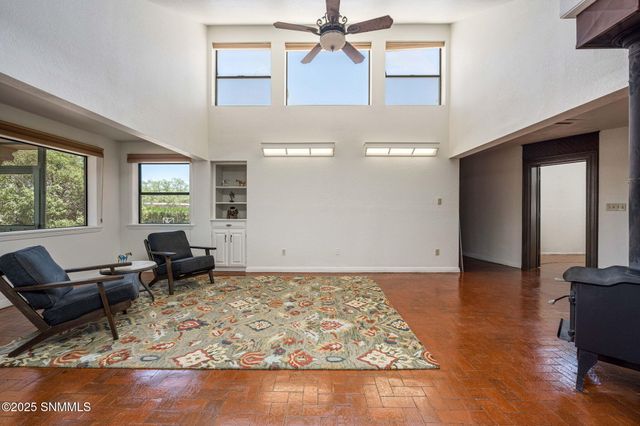 4216 Winchester, Las Cruces, NM 88011