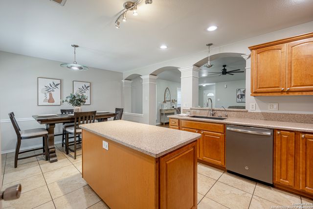 5115 Spring Bridge, San Antonio, TX 78247