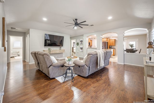 5115 Spring Bridge, San Antonio, TX 78247