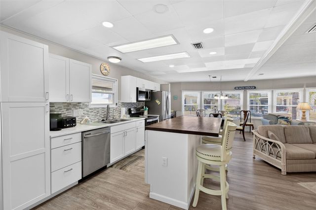 677 EL TANGO, North Port, FL 34287