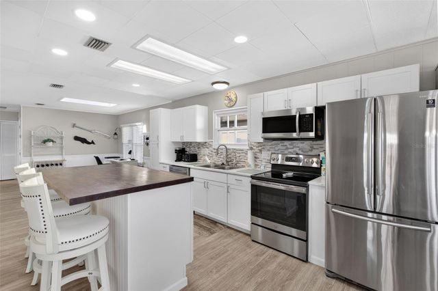 677 EL TANGO, North Port, FL 34287