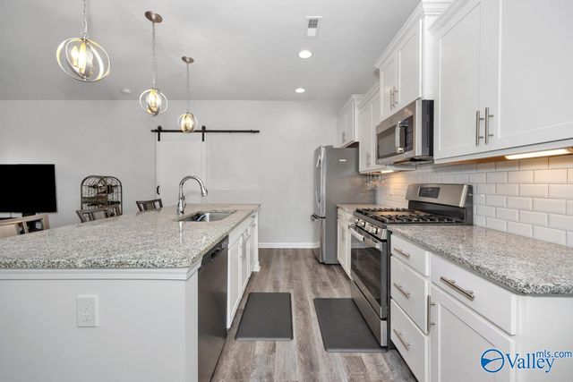 100 Sartain Street, New Market, AL 35761